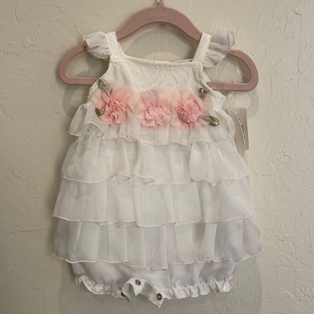 Miniclasix baby ruffle romper NWT